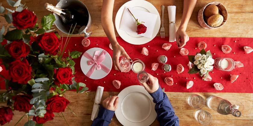 Cómo disfrutar de una cena de San Valentín romántica, dulce y saludable