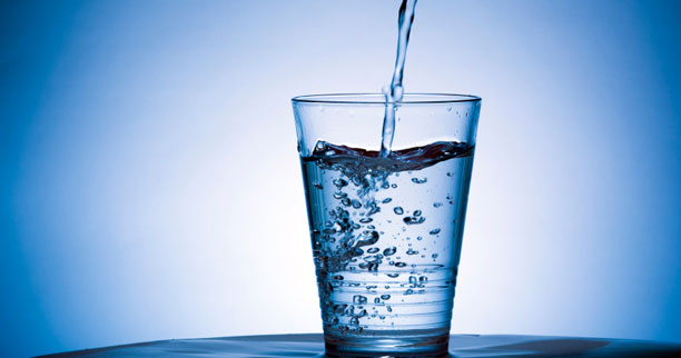El método del agua hervida para eliminar grasa