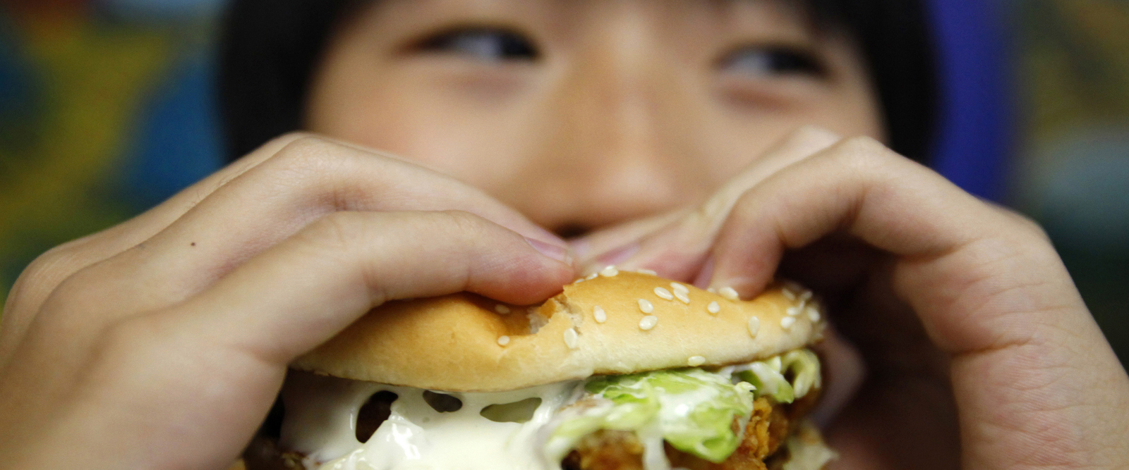 El polémico vídeo que muestra la cara de McDonald's que nadie quiere ver