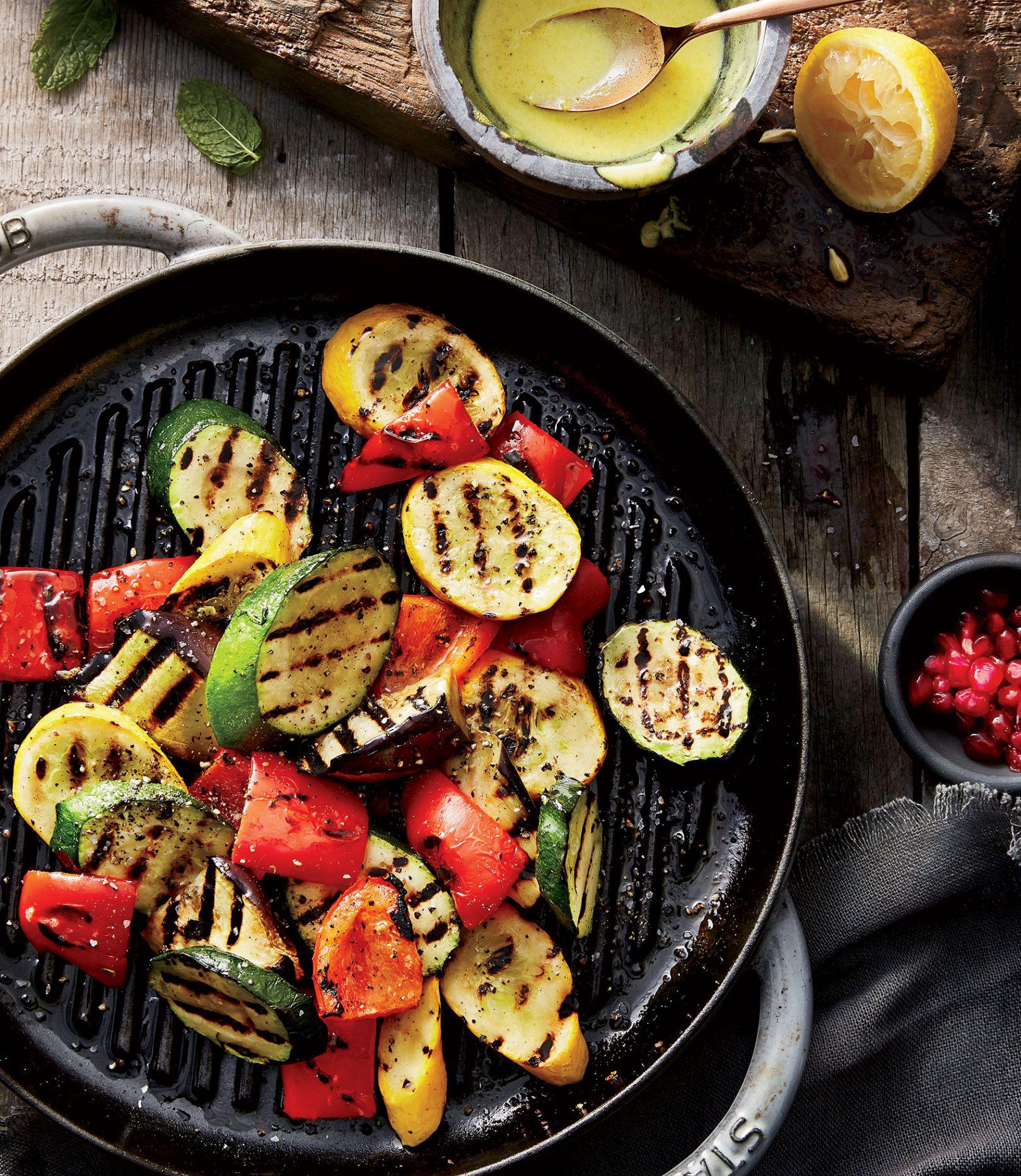 Las mejores recetas saludables para asar a la parrilla para probar este verano