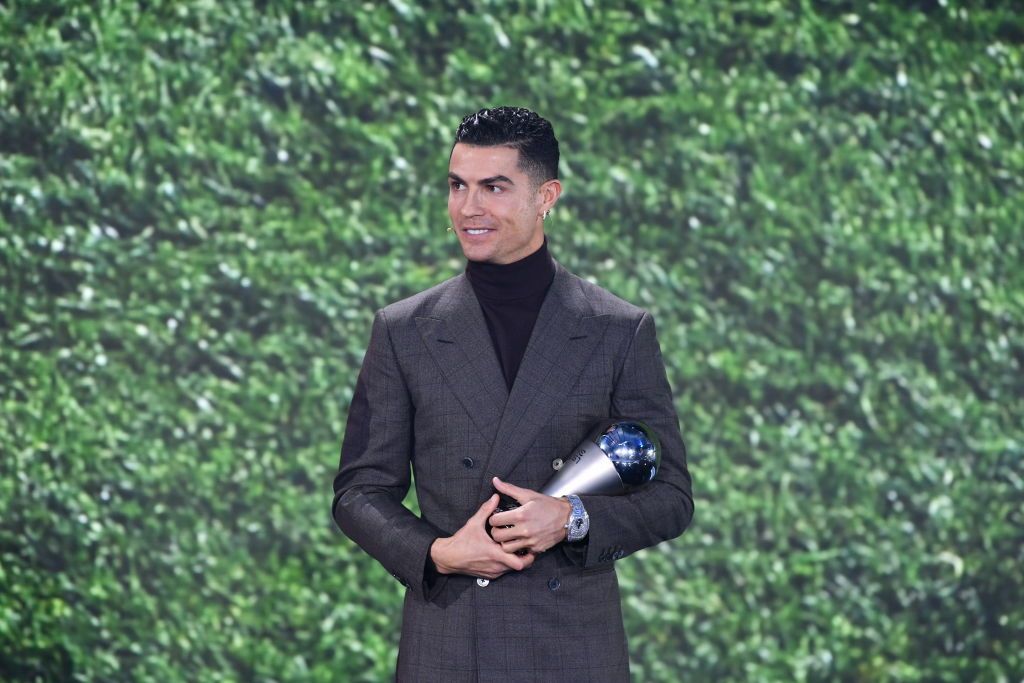 Cristiano Ronaldo se desnuda en calzoncillos para una sesión de crioterapia
