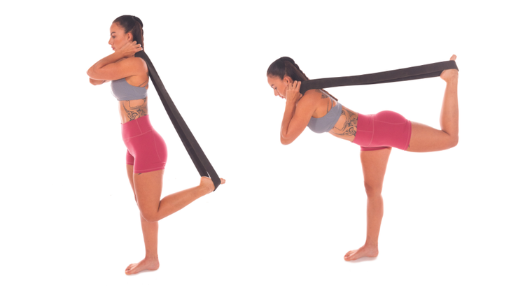6 posturas de yoga que puedes adaptar para entrenar el equilibrio y la movilidad