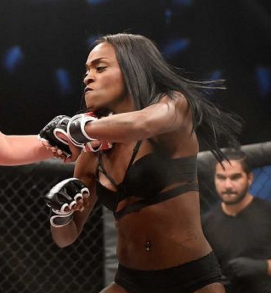 Lingerie FC, chicas sexy luchando en ropa interior
