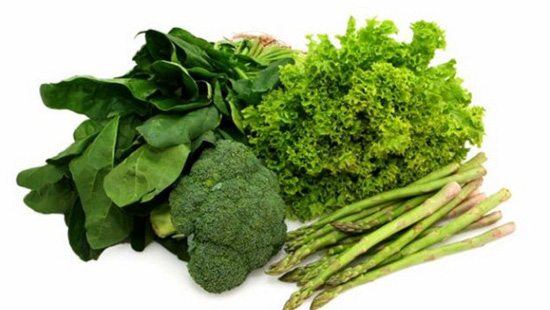 Alimentos ricos en ácido fólico: hojas verdes