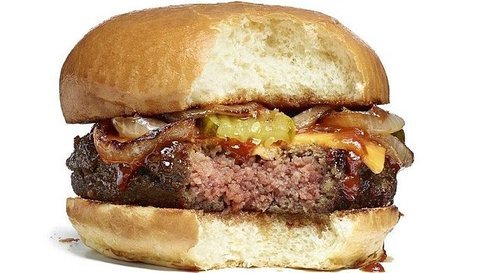Hamburguesa vegana que simula carne poco hecha