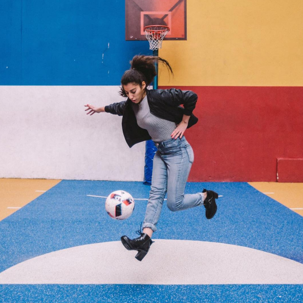 Lisa Zimouche, campeona de freestyle fútbol 