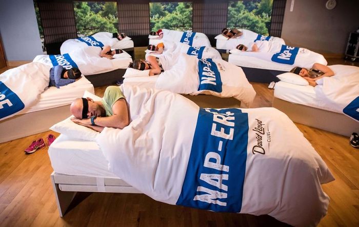 Clases de siesta en el gimnasio