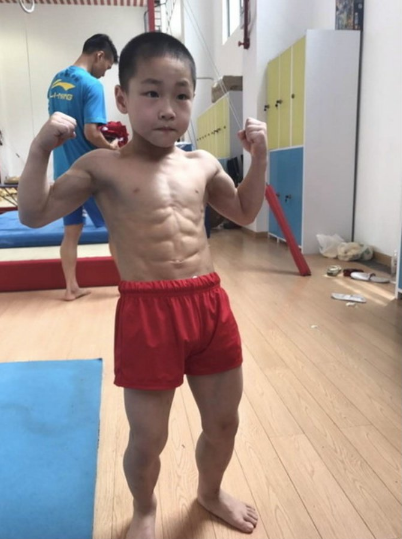 Chen Yi, el niño con seis medallas de oro 