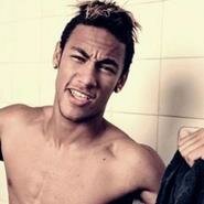 Fotos de Neymar casi desnudo