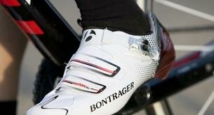 ¿Necesito zapatillas específicas para montar en bici?