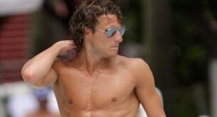 Fotos de Forlán sin camiseta