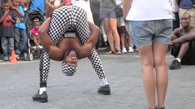 El vídeo del hombre de goma El vídeo del hombre de goma