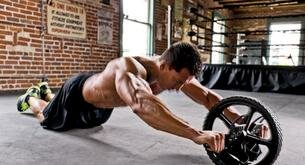 Tonifica los abdominales con la rueda abdominal