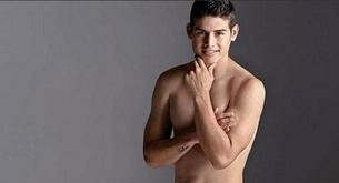 Fotos de James Rodríguez desnudo o casi para anunciar ropa interior