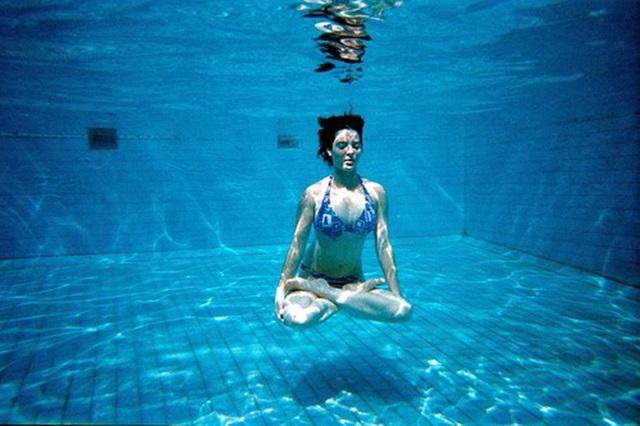 ¿Qué es el yoga acuático?