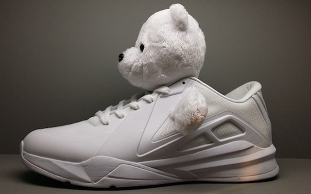 Las zapatillas de oso de peluche de Ron Artest Las zapatillas de oso de peluche de Ron Artest