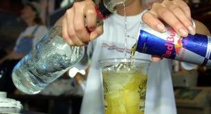 ¿Es peligroso el Red Bull, Monster o Burn?