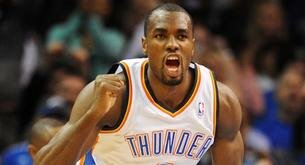Ibaka lo da todo en este baile