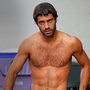 Hugo Parisi desnudo, el saltador de tus sueños