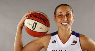 Un millón de dólares convencen a la mejor jugadora de basket del mundo para no jugar