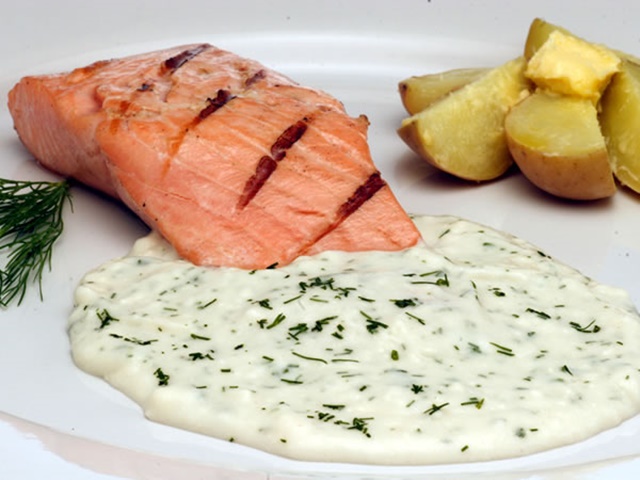 Recetas saludables: salmón con salsa de queso Recetas saludables: salmón con salsa de queso