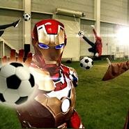 Los superhéroes también juegan al fútbol... ¡con sus poderes!