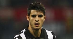 La nueva estrella de la Selección Española, el guapísimo Álvaro Morata desnudo