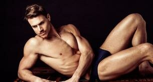 El increíble cuerpazo de un jugador de waterpolo: Coen Koch desnudo