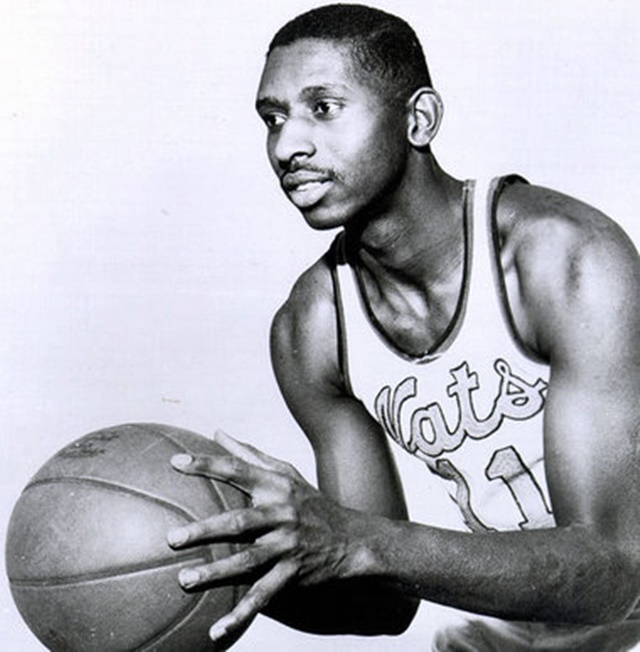 Earl Lloyd, el primer negro de la historia de la NBA Earl Lloyd, el primer negro de la historia de la NBA