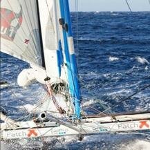 Este hombre lleva casi dos años intentando dar la vuelta al mundo en su barca
