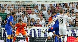 ¿Limpia en el vestuario del Real Madrid tras la eliminación de la Champions?