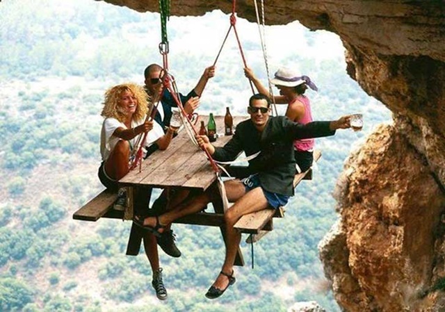 Las 9 fotos más peligrosas de gente jugándose la vida Las 9 fotos más peligrosas de gente jugándose la vida