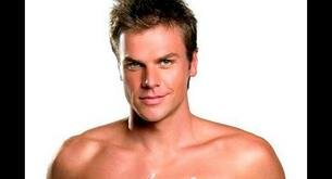 Ryk Neethling desnudo, el nadador más... húmedo