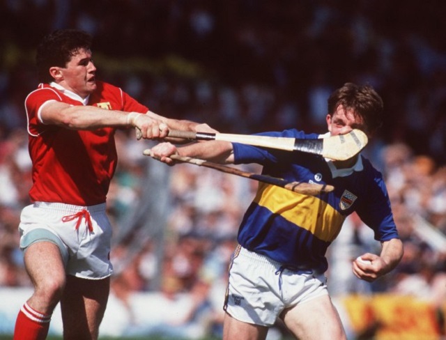 Hurling: El deporte en equipo más peligroso del Mundo Hurling: El deporte en equipo más peligroso del Mundo