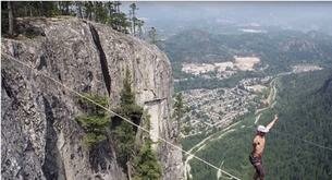 El alucinante vídeo del récord de equilibrio sin arnés a 290 metros de altura