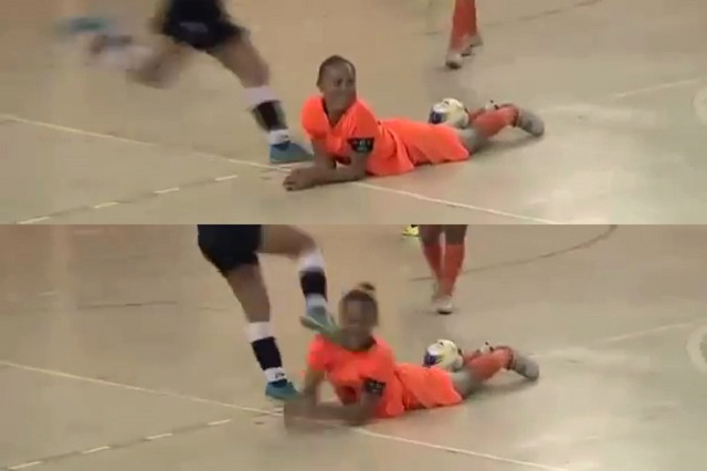 El vĂdeo de la brutal agresiĂłn en el fĂștbol sala femenino El vĂdeo de la brutal agresiĂłn en el fĂștbol sala femenino
