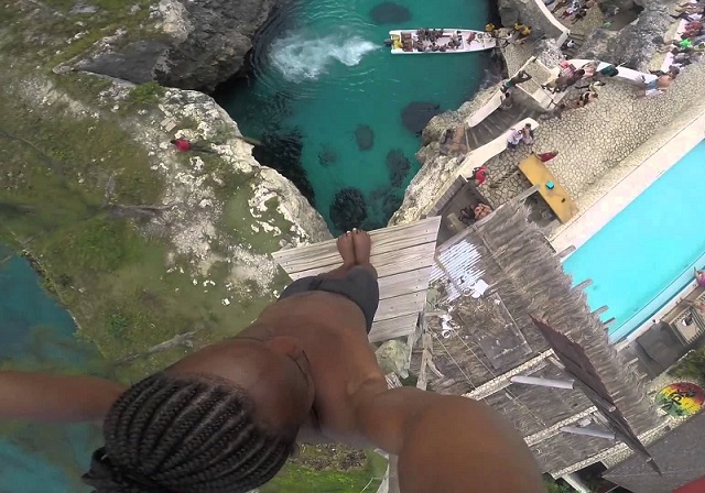 El alucinante vídeo de un salto desde 25 metros de altura