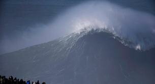 Las 10 olas más gigantes de la historia del surf