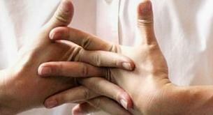 ¿Te crujes los dedos de la mano? 
