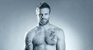 Nick Youngquest desnudo, rugby a la máxima temperatura