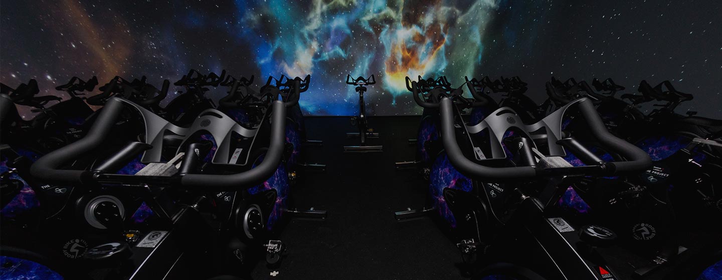 Spinning inmersivo: lo último en entrenamiento extremo