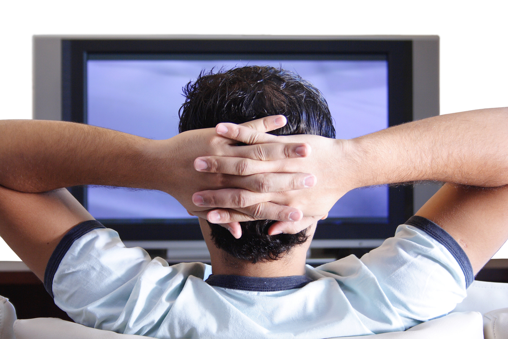 Ver la televisión aumenta el riesgo de muerte en un 15% Ver la televisión aumenta el riesgo de muerte en un 15%