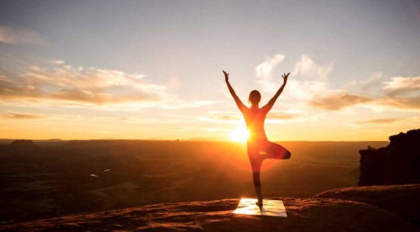 Día internacional del yoga: ¿Por qué debes practicarlo?