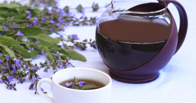 Infusión de salvia: lo mejor para un vientre plano