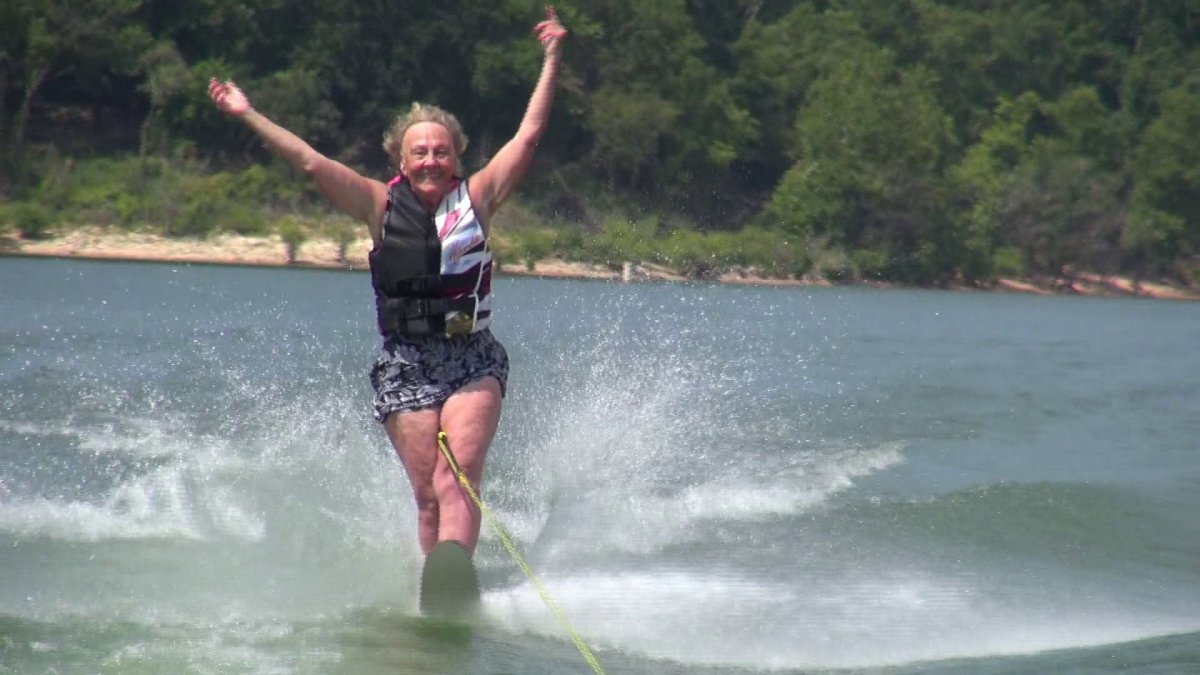 ¿Es posible hacer esquí acuático con 90 años?