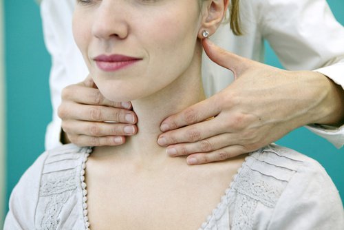 5 síntomas de que tienes tiroides 5 síntomas de que tienes tiroides
