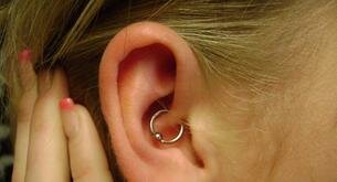 El piercing que puede acabar con tus dolores de cabeza