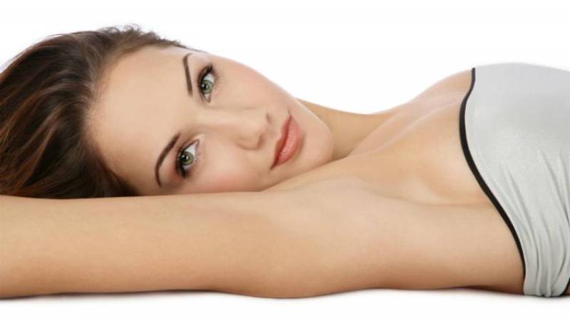 ¿Cómo aclarar tus axilas de forma natural?