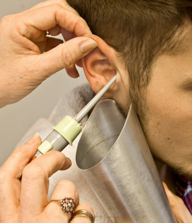 Cómo limpiarnos los oídos correctamente