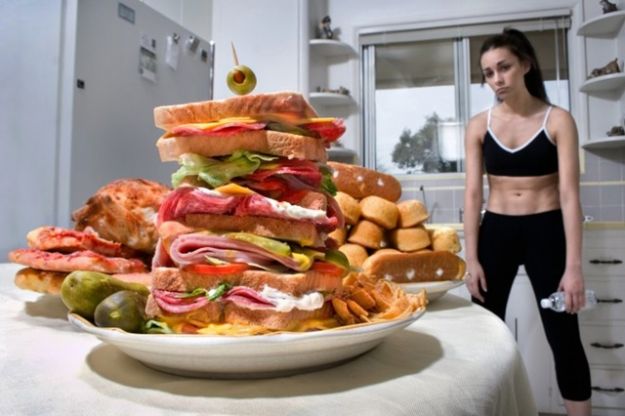 Bulimia: primeros síntomas de la enfermedad Bulimia: primeros síntomas de la enfermedad